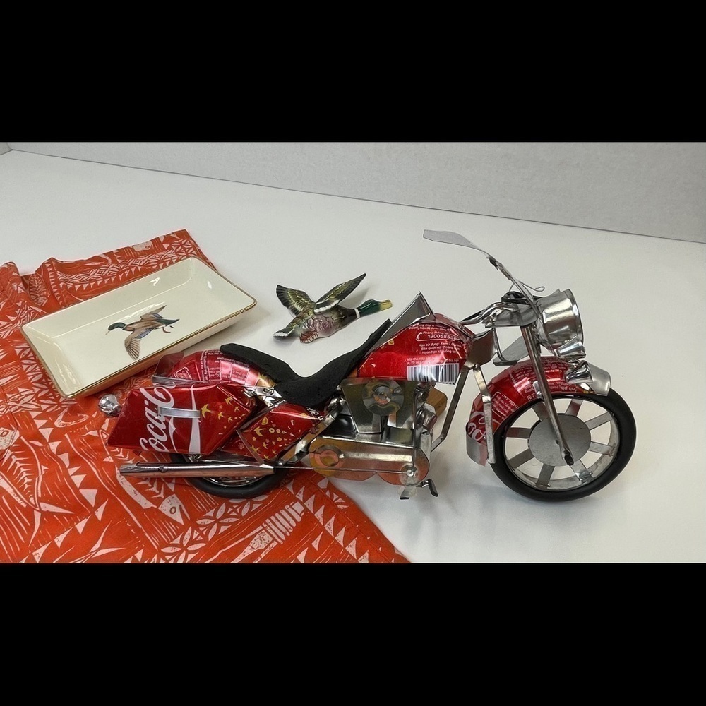 TABLEAU In MACHISMO 8 Curated Vintage Items - Picture 2 of 16